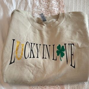 Lucky in Love oversized Beige Sweatshirt
